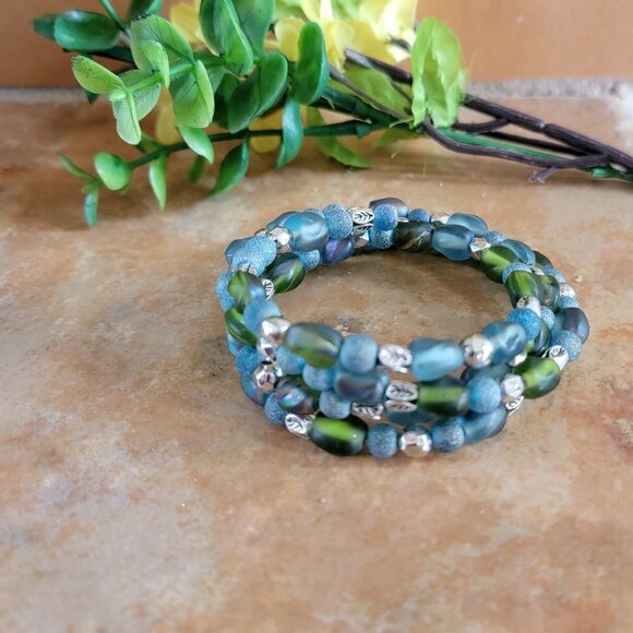 Blue, Green and Silver Wire Wrap Evening Bracelet   New  Handmade - Picture 2 of 3